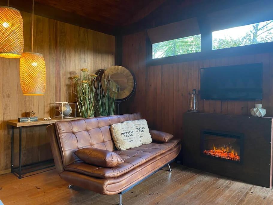Pine Lodge - Direct Train To Porto فالونغو المظهر الخارجي الصورة